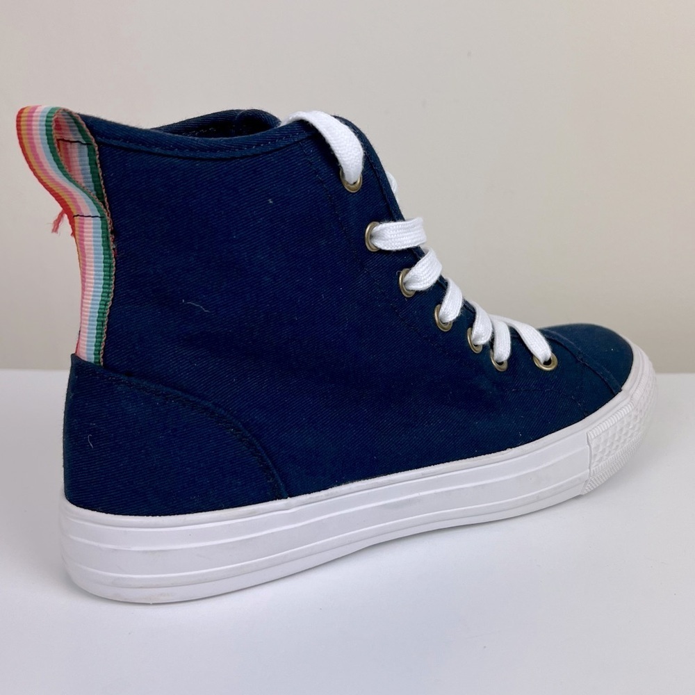 Boden | Navy Rainbow Ribbon Canvas High Top Sneaker | 7 (EU 38)